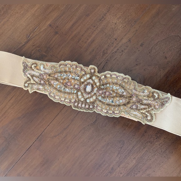 Anthropologie beaded and sequin belt by Kimchi Blue - Picture 2 of 6